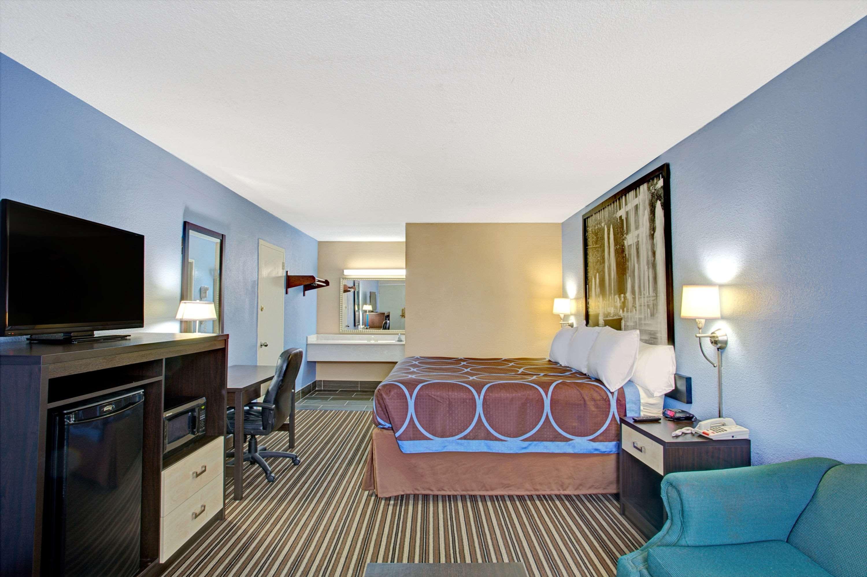 ซูเปอร์ 8 บาย วินด์แฮม เมมฟิส/ดาวน์ทาวน์/เกรซแลนด์ แอเรีย Hotel ภายนอก รูปภาพ