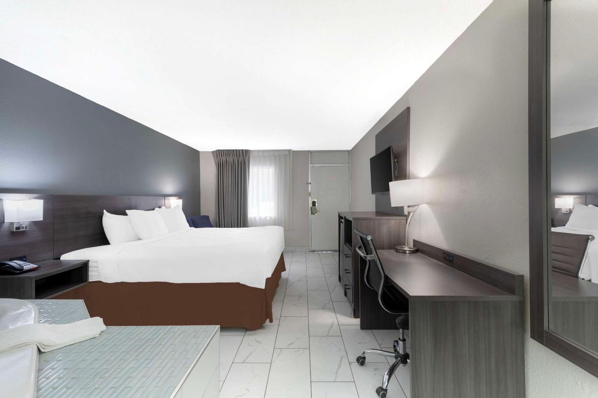 ซูเปอร์ 8 บาย วินด์แฮม เมมฟิส/ดาวน์ทาวน์/เกรซแลนด์ แอเรีย Hotel ภายนอก รูปภาพ