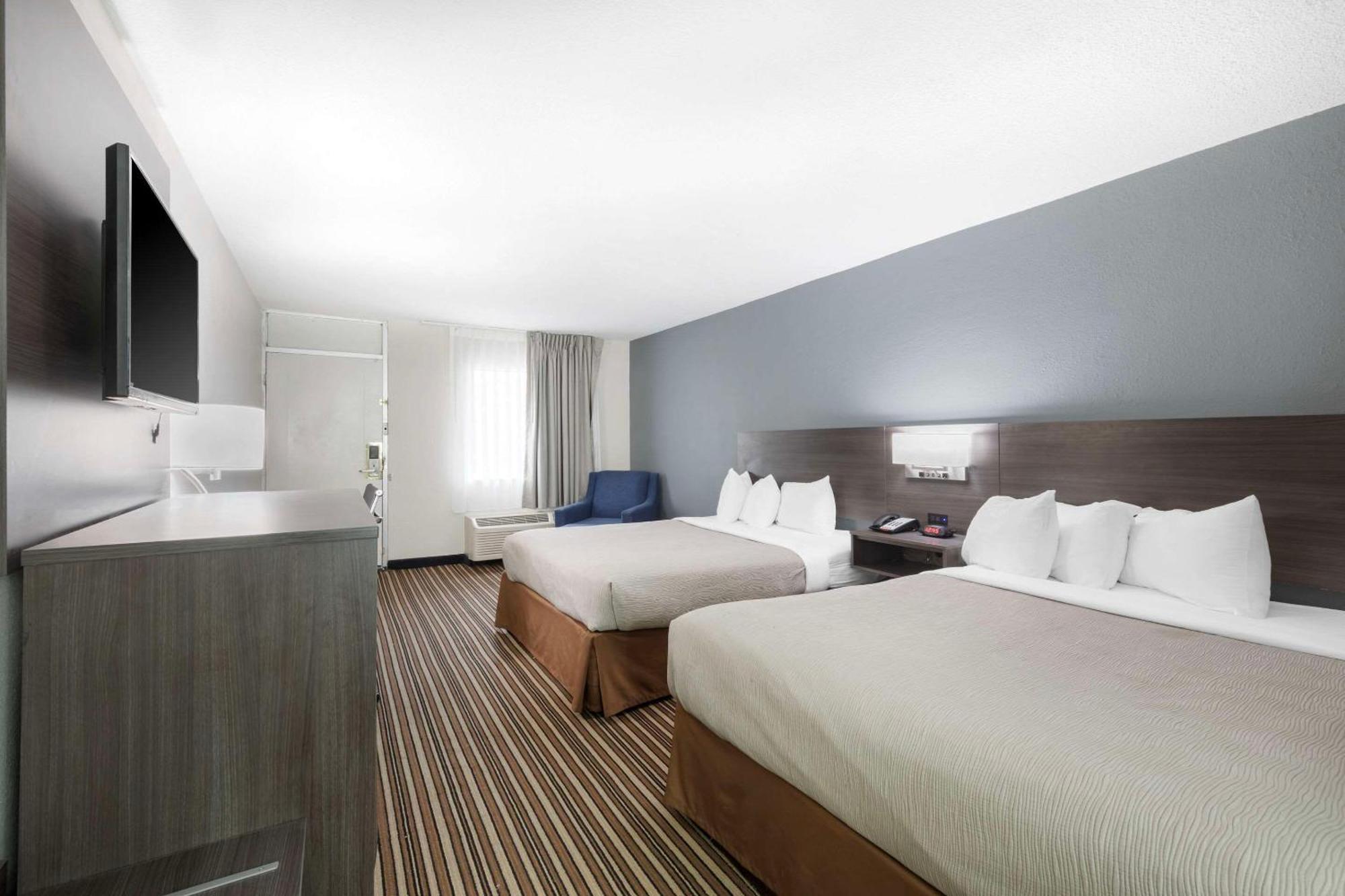 ซูเปอร์ 8 บาย วินด์แฮม เมมฟิส/ดาวน์ทาวน์/เกรซแลนด์ แอเรีย Hotel ภายนอก รูปภาพ