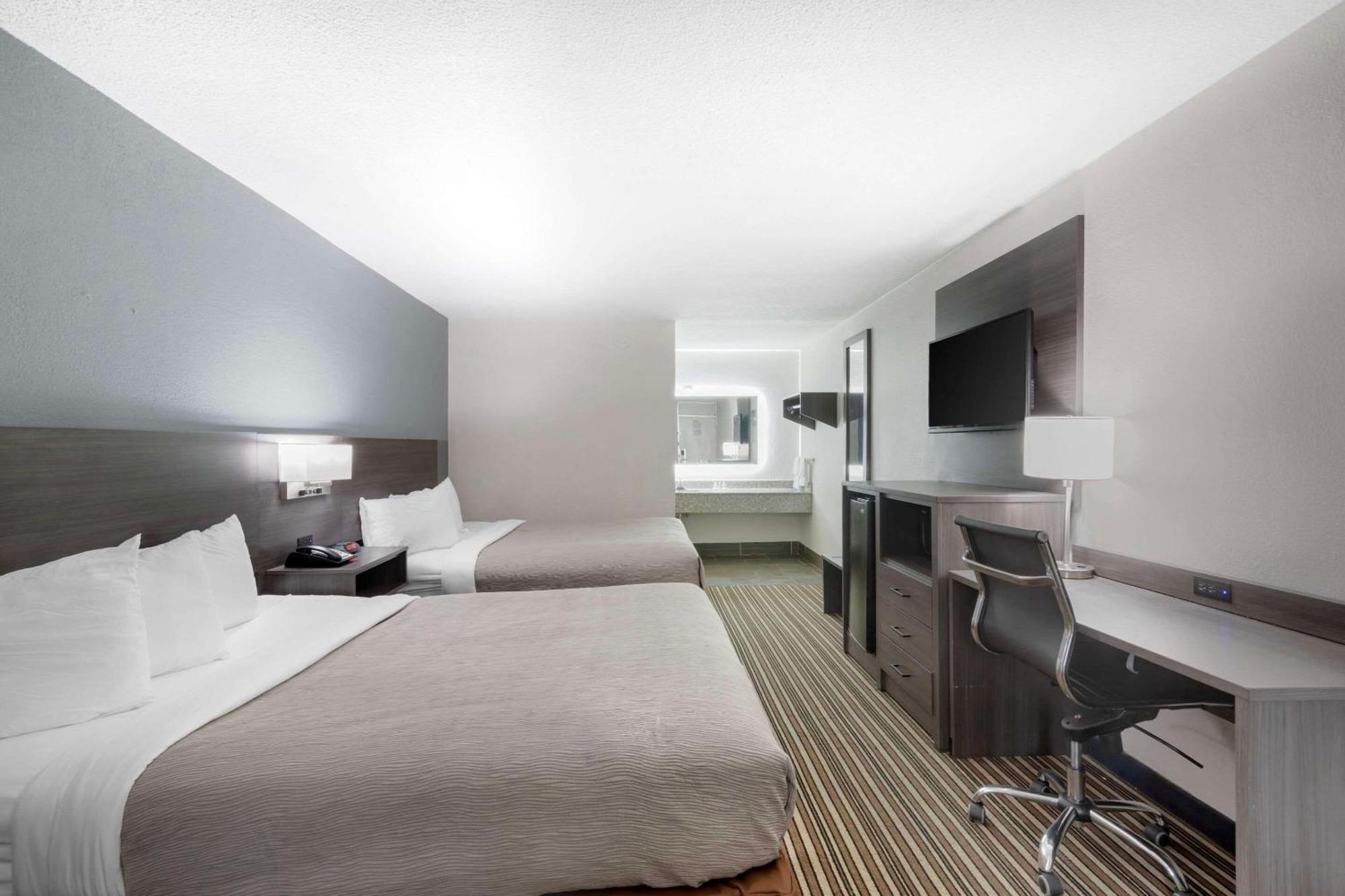 ซูเปอร์ 8 บาย วินด์แฮม เมมฟิส/ดาวน์ทาวน์/เกรซแลนด์ แอเรีย Hotel ภายนอก รูปภาพ