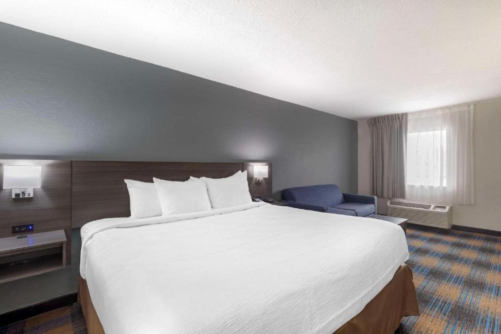 ซูเปอร์ 8 บาย วินด์แฮม เมมฟิส/ดาวน์ทาวน์/เกรซแลนด์ แอเรีย Hotel ภายนอก รูปภาพ